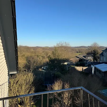 Willkommen In Der Mit Atemberaubendem Blick In * Huckeswagen