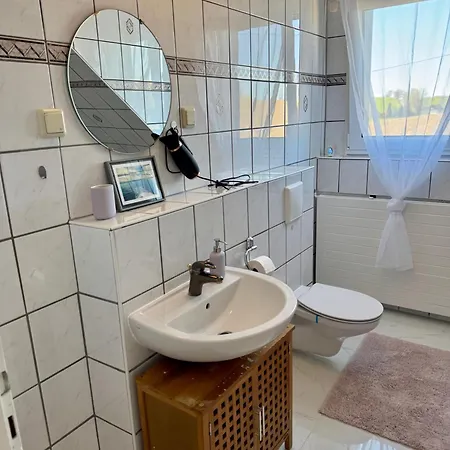 Willkommen In Der Mit Atemberaubendem Blick In * Huckeswagen